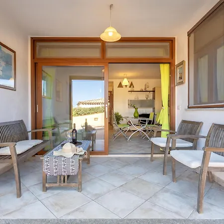 Robby By Interhome Cannigione
