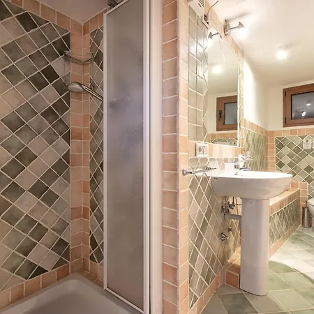 Robby By Interhome *