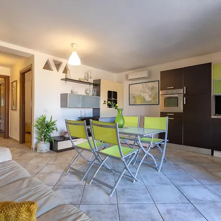 Robby By Interhome